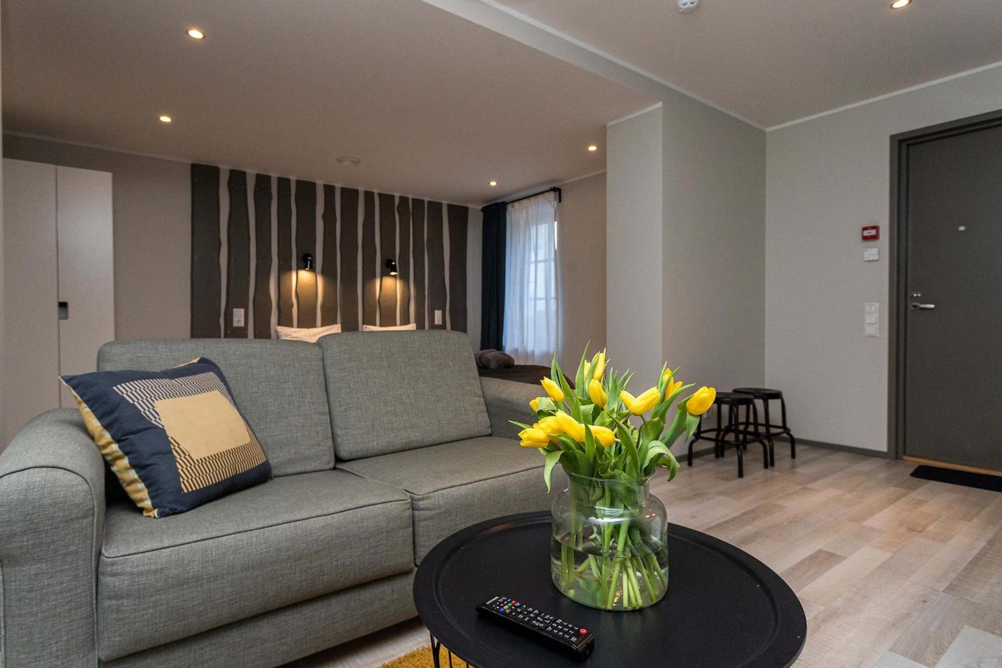 Johan Suites & Spa Kuressaare Bagian luar foto